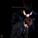 [EXO] 민석이 머리 <b>위에</b> 날걔달린하투 ㅋㅋㅋㅋ