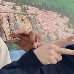 [EXO] 얜 왜 손으로 <b>구멍</b>을 만들고잇냐