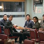 극한<b>직업</b> 300만 돌파했대
