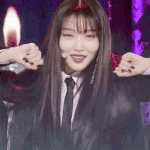 청하 쓰리피스 수트 입은거 봄???