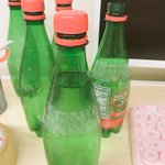 <b>탄산수</b> 먹으니까 방구 마니 뀌는 듯