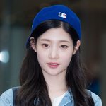 정채연 피부 진짜 하얗다ㄷㄷ;;