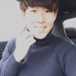 ㅅㅂ;; <b>손흥민이</b> 이 티 입고 이 포즈에 셀카 찍으니까