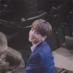 아이<b>컨택</b> 황홀경일 남돌