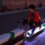 [EXO] 찬열이 <b>맨앞</b>에서 이렇게 앉아있는거 왤케 귀엽