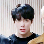 내본진 머리색 행복하다