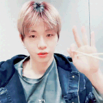 [강다니엘] 강다니엘 : <b>오른손</b> 왼손