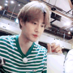 [EXO] <b>빨대</b>뇸뇸