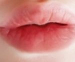 [19] 내 <b>입술</b> 부담스럽냐;;