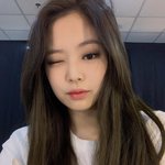 제니 셀카 새로 올라온거 귀엽고 예쁘다 ㅋㅋㅋ