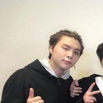 [NCT] 쟈니 <b>머리</b> 묶었다는거 듣고