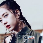 니네 화장하고 머리도 함?