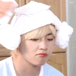 [방탄소년단] <b>뷔</b> 웃는 짤 좀 주세요..