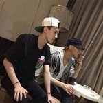 담배는 엑소가 피는게 담배아님?
