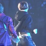 [강다니엘] <b>뒤태</b>미남 강다니엘