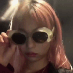 후에 아무것도 안 걸친 몸에 무엇이 그녀들을 <b>도태</b>시켰는지를 지켜보네