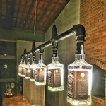 빈 <b>술병</b>을 이용해서 만든 램프