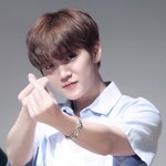 <b>황제</b>라고 부르고 싶은 男돌