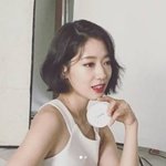 단발머리한 박신혜 봄?