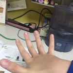 내손 <b>닭발</b>같지 않냐