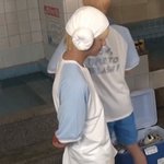 방탄 뷔 <b>수박</b> 몰래 숨기고 있는 현장 적발....