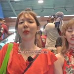 트와 <b>나연</b> 얼굴 완전 훅갔네