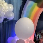 생일 선물로 놀이공원 만든 카일리 <b>제너</b>