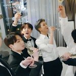 [방탄소년단] 건배사 간지나서 <b>쥬금</b>