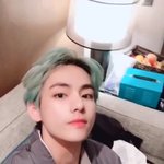 오늘 방탄 <b>뷔</b> 얼굴