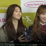 [댓글부탁해] 김채원 졸업 김민주 도 함께 <b>추카</b>