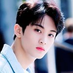 야드라 후면카메라..신발