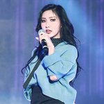 <b>화사</b> 이사진 존예임