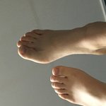 나 <b>발볼</b> 넓은편임?