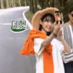 아이유 후면 셀카 찍는거 <b>볼</b> <b>때</b>마다 신기함