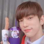 [갓세븐] 슨이가 진영이 간<b>식차</b> 보내준거 봤어??