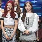 유나 <b>보나</b> 투샷