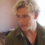 [드루와] ㅈㄴ잘생긴 조각상이 노래부르는거 보고싶은사람