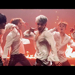 [댓글부탁해] 세상에 몬엑 흰셔츠 반까고 불 배경에 물쇼임