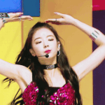 <b>리아</b> 웃을때