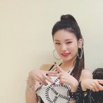 있지(<b>itzy</b>) 예지•리아 어깨 대박인듯