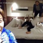 [방탄소년단] 누가보면 <b>본인들</b>이 생일인줄 알겠네에~ 누~가~보~며언~