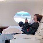 방탄 전세기 <b>창문</b>과 의자는 이렇게 생겼구나...