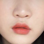 나 입술 진짜 조카 <b>작음</b>