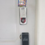 이사가는 집의 <b>정문</b>이 튼튼해서 자랑합니다 ㅎ