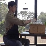 거북목 걱정 없는 남<b>돌</b>