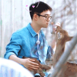 [EXO] 도경수 <b>사슴</b>이랑 뽀뽀한대요