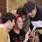 [EXO] 야 얘들아 이게 뭘까 백현이