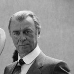 나만 아이돌보고 인간 구찌 인간 <b>샤넬</b> 이러는거 웃기냐