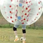 [EXO] 헐 대박 니네 <b>준면</b>이 다리 봄?;;;;;