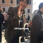 [EXO] 준면이 <b>잠시</b> 관광하고있나봐 목격담 뜸